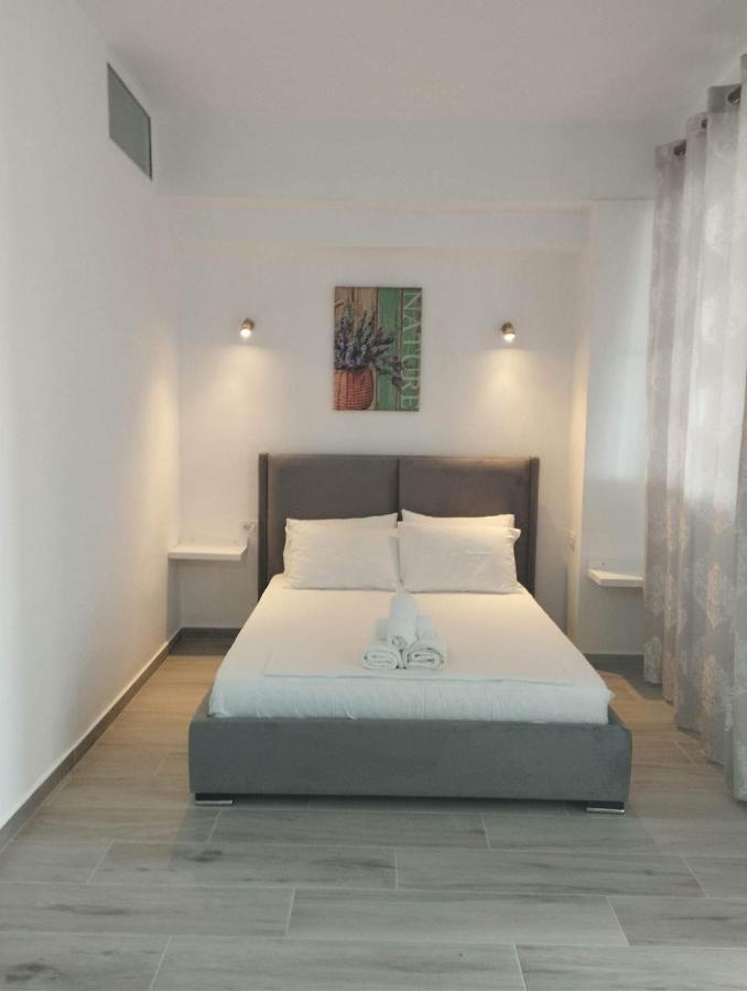 Sevilia Rooms Qeparo Exterior photo