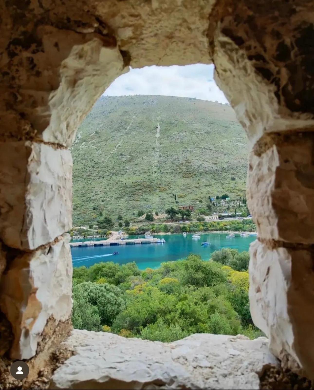 Sevilia Rooms Qeparo Exterior photo