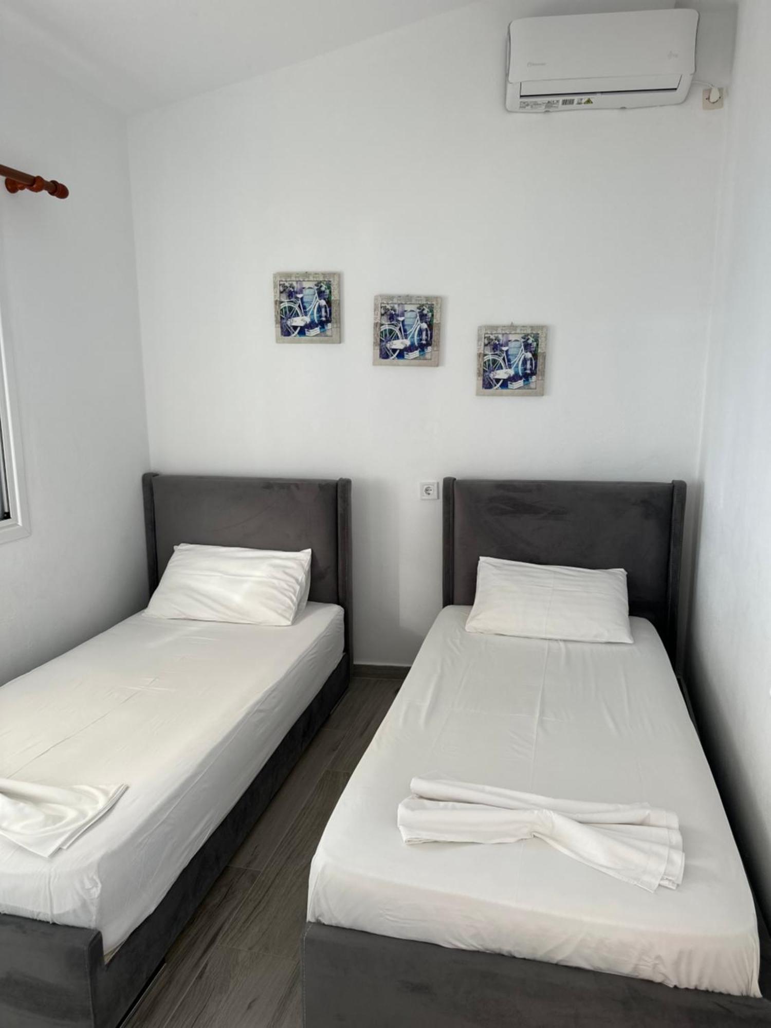 Sevilia Rooms Qeparo Exterior photo