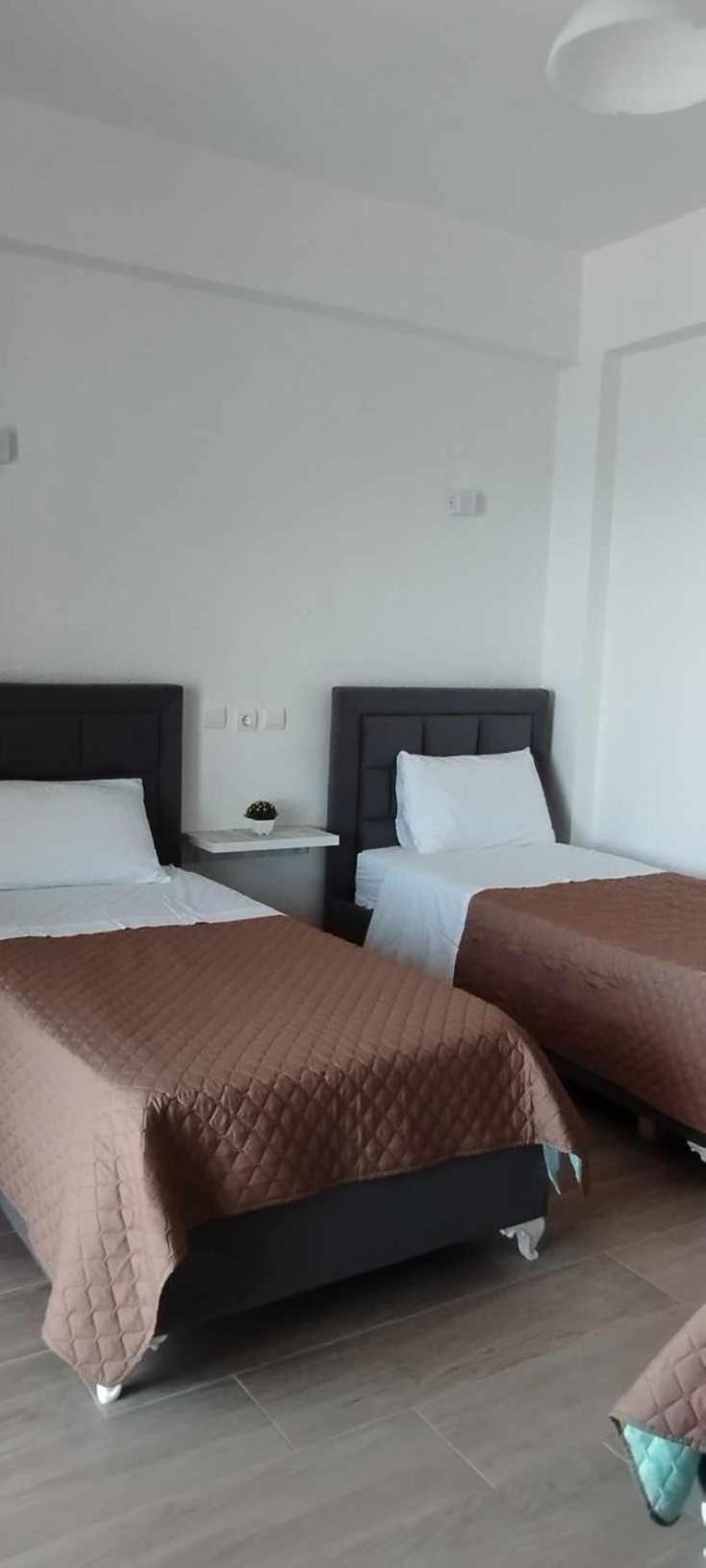 Sevilia Rooms Qeparo Exterior photo