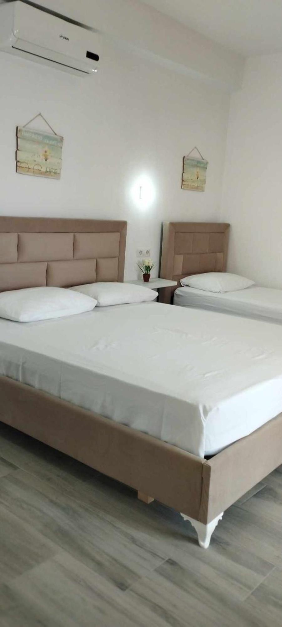 Sevilia Rooms Qeparo Exterior photo